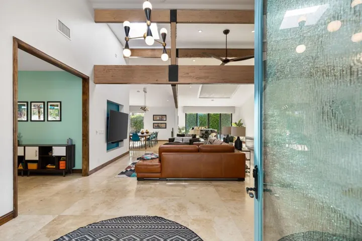 49-web-or-mls-TKApache_OPMG_0426_049