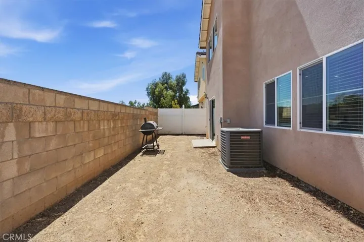 10128 Camino De Rosa, Riverside, California 92503