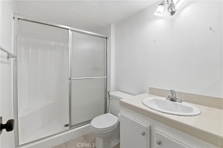 2nd Bathroom