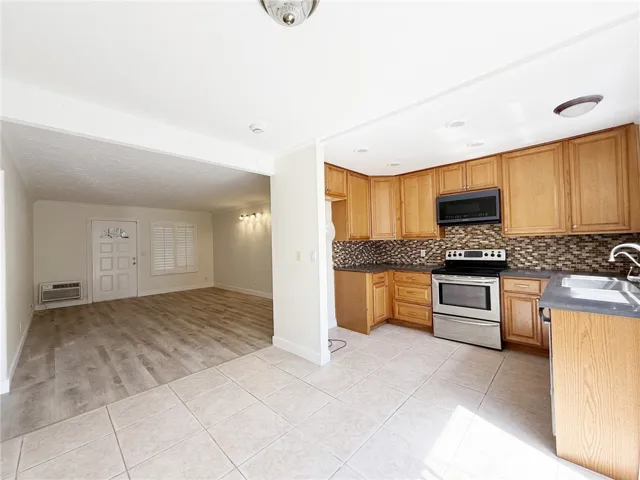 231 Springview, Irvine, California 92620