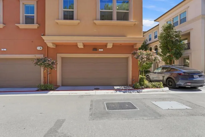 560 Saint Remi Terrace 1, Sunnyvale, California 94085
