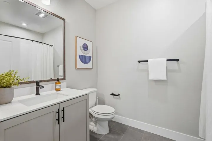 560 Saint Remi Terrace 1, Sunnyvale, California 94085