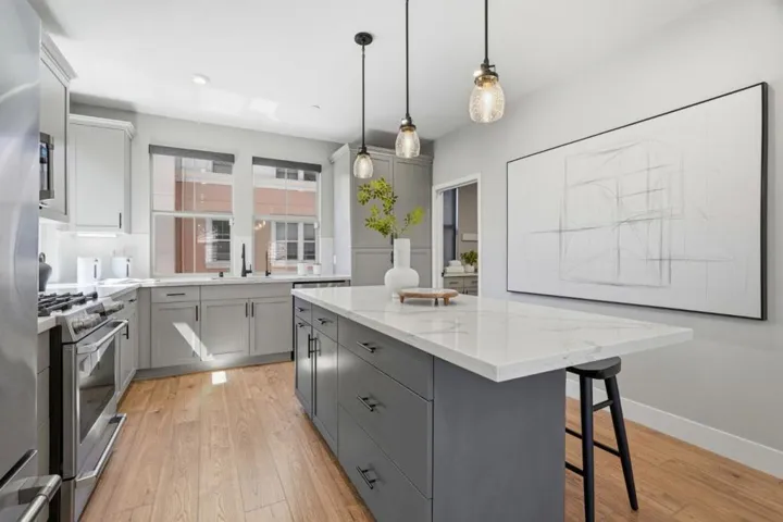 560 Saint Remi Terrace 1, Sunnyvale, California 94085