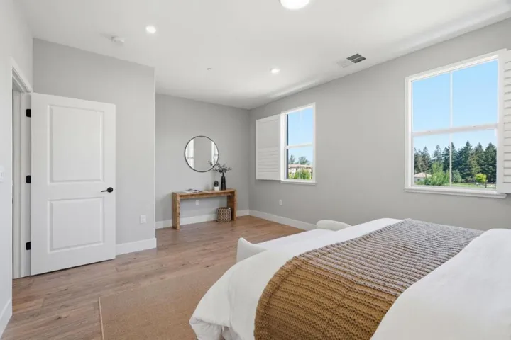 560 Saint Remi Terrace 1, Sunnyvale, California 94085