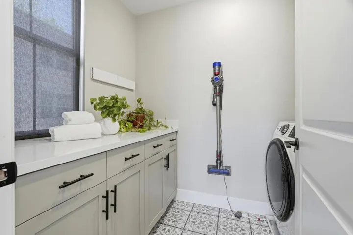 560 Saint Remi Terrace 1, Sunnyvale, California 94085