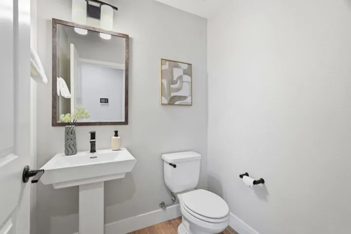 560 Saint Remi Terrace 1, Sunnyvale, California 94085