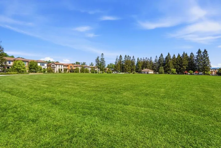 560 Saint Remi Terrace 1, Sunnyvale, California 94085
