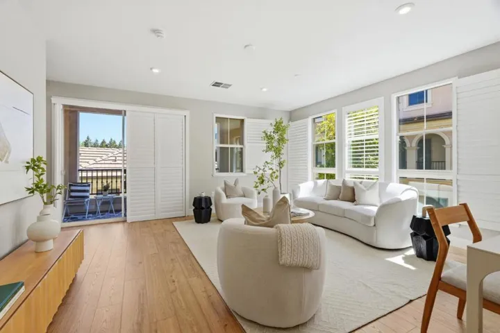560 Saint Remi Terrace 1, Sunnyvale, California 94085