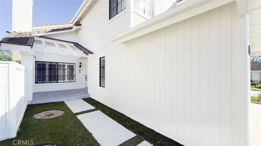 The landscaped designed pathway to the front door.