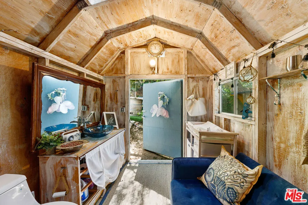 cabana
