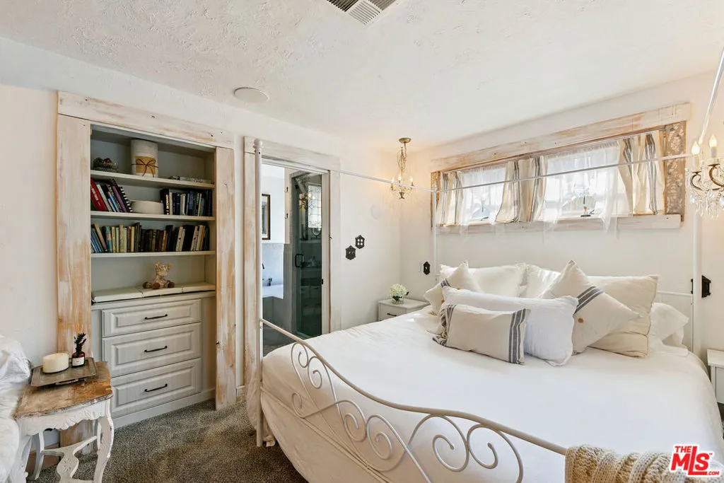 primary suite