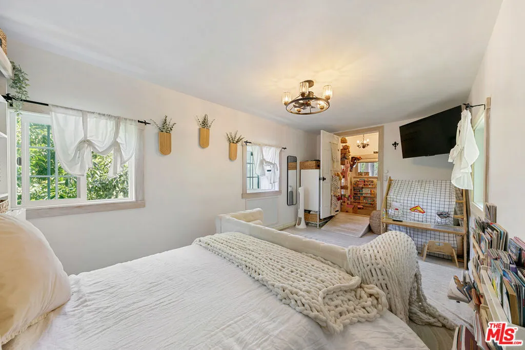 upper guest suite B