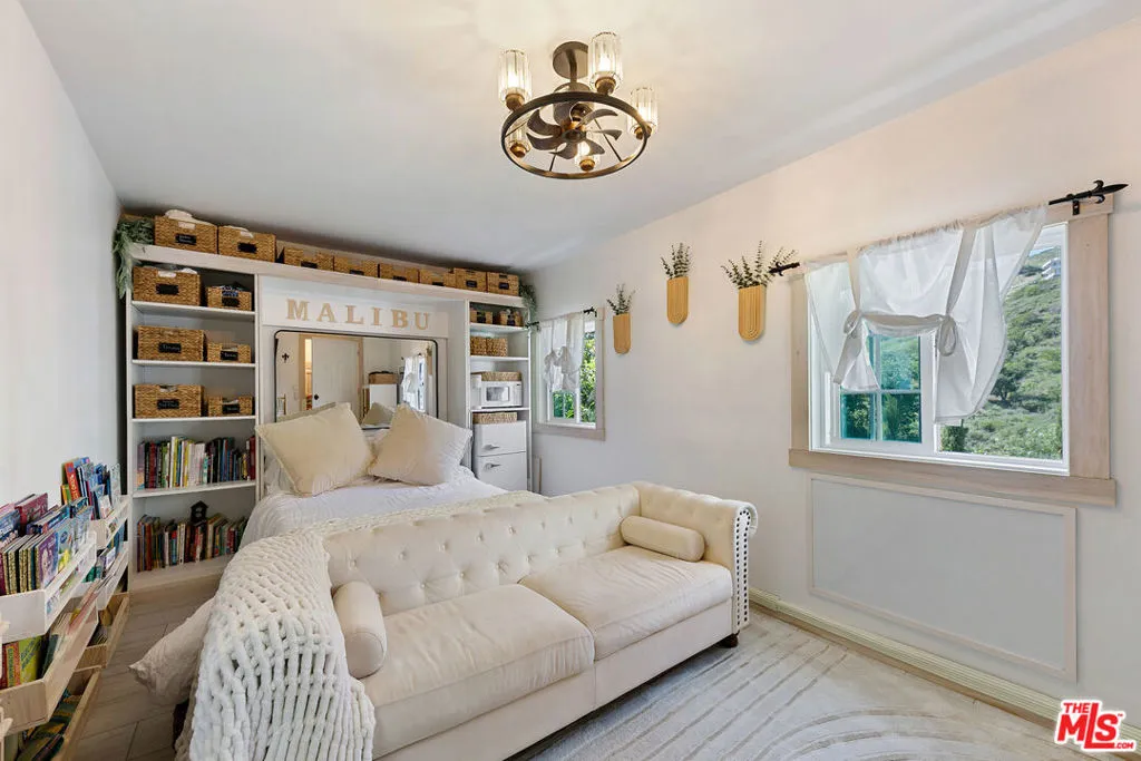 upper guest suite B