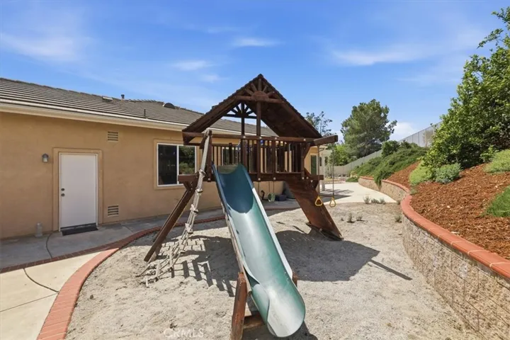 41515 Grand View, Murrieta, California 92562