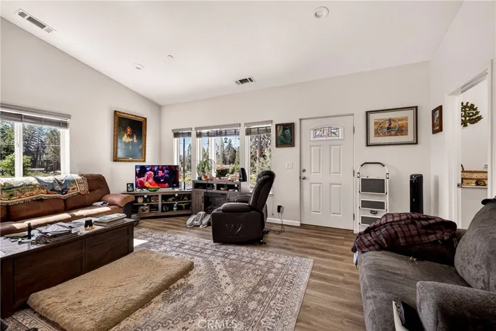 14227 Elmira, Magalia, California 95954