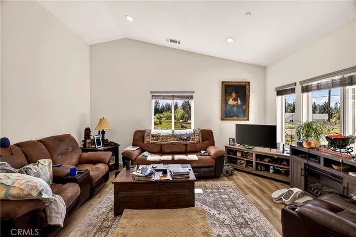 14227 Elmira, Magalia, California 95954