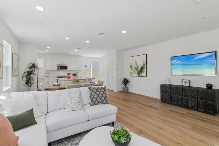 717 Kingbird Loop, Oceanside, California 92058
