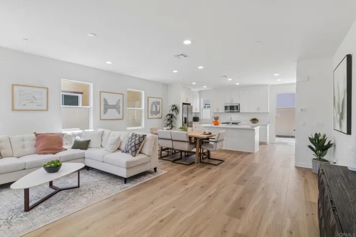717 Kingbird Loop, Oceanside, California 92058