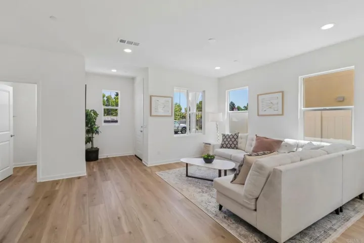 717 Kingbird Loop, Oceanside, California 92058