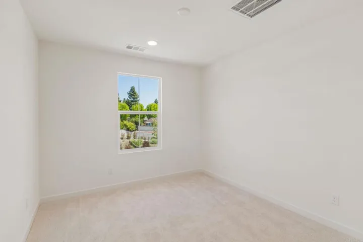 717 Kingbird Loop, Oceanside, California 92058