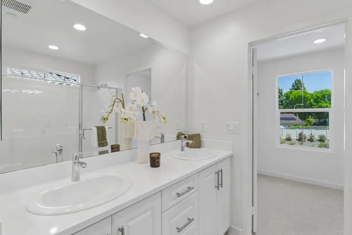717 Kingbird Loop, Oceanside, California 92058