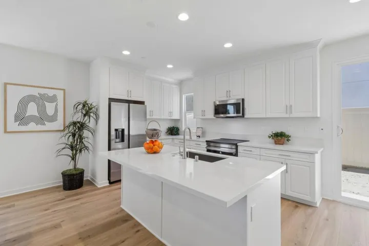717 Kingbird Loop, Oceanside, California 92058
