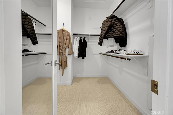 Walk in closet