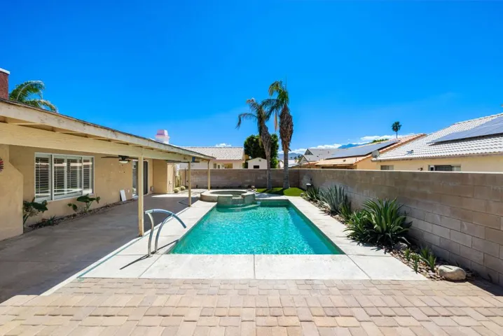 31229 Avenida La Gaviota