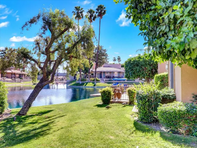 Lakeside Yard