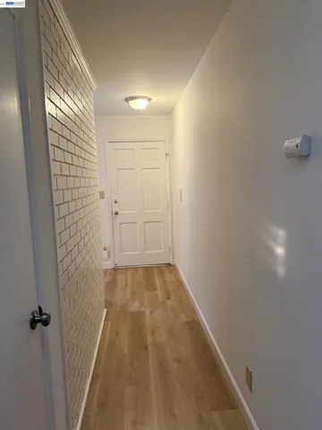 hallway upon entry in unit 637