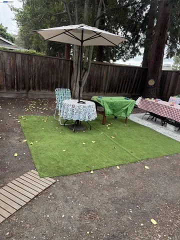 Backyard unit 639