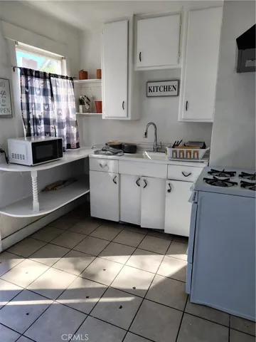 120 W Marshall Boulevard, San Bernardino, California 92405