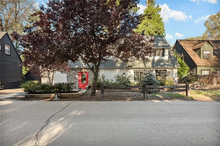 230 Hemlock Drive, Lake Arrowhead, California 92352
