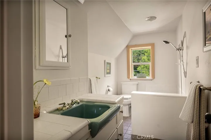 230 Hemlock Drive, Lake Arrowhead, California 92352