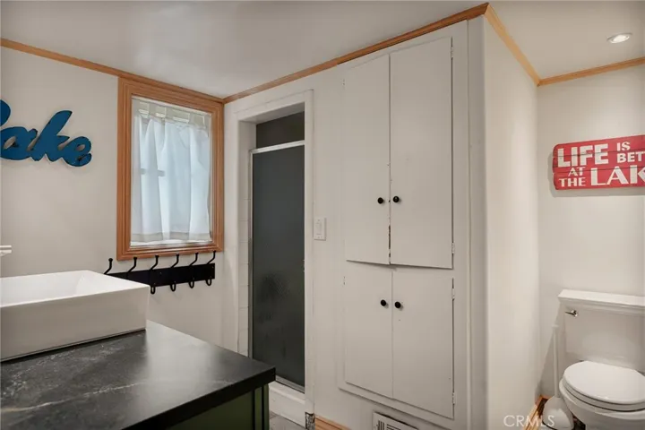 230 Hemlock Drive, Lake Arrowhead, California 92352