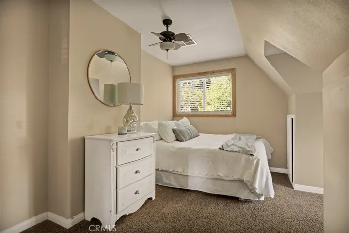 230 Hemlock Drive, Lake Arrowhead, California 92352