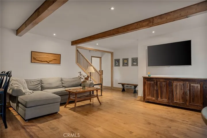 230 Hemlock Drive, Lake Arrowhead, California 92352