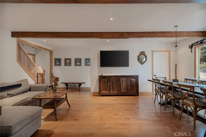 230 Hemlock Drive, Lake Arrowhead, California 92352