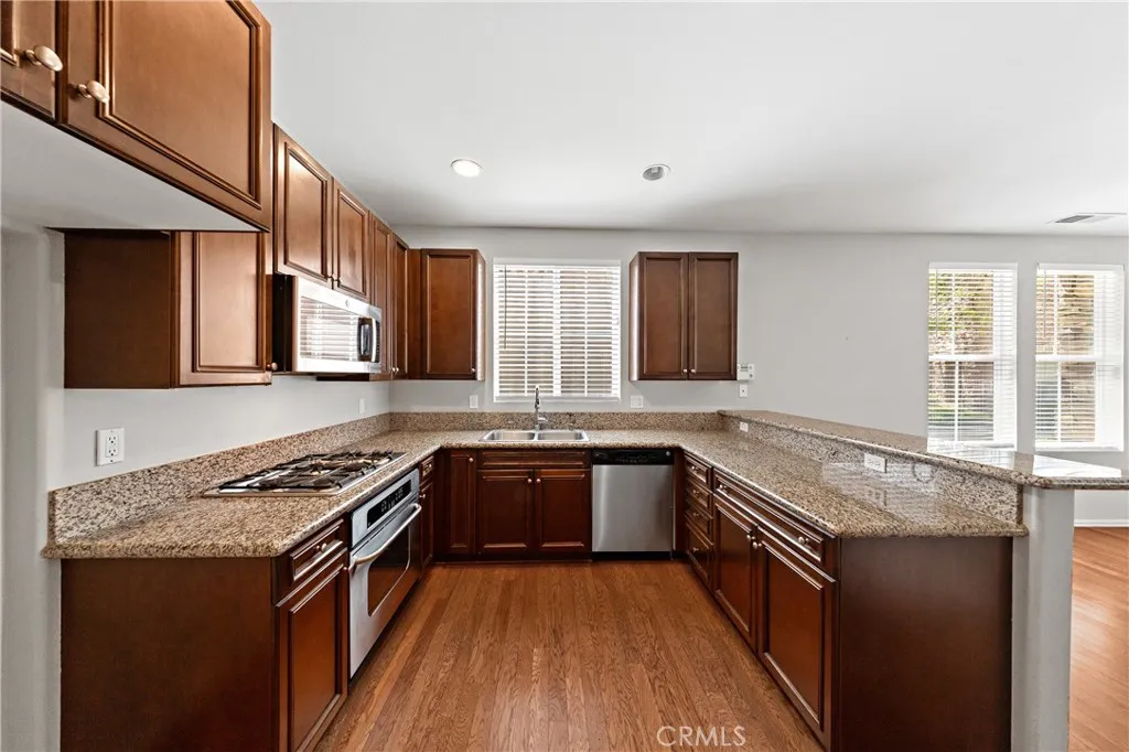 30505 Canyon Hills Road 406, Lake Elsinore, California 92532 — photo 4