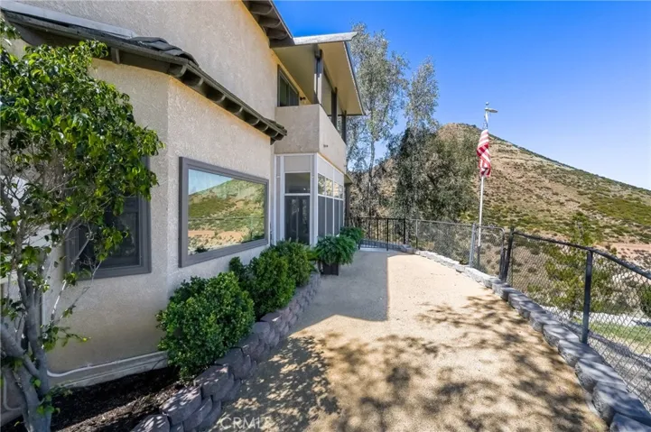 32360 Navajo Springs, Wildomar, California 92595