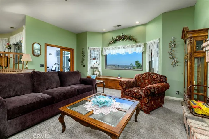 32360 Navajo Springs, Wildomar, California 92595