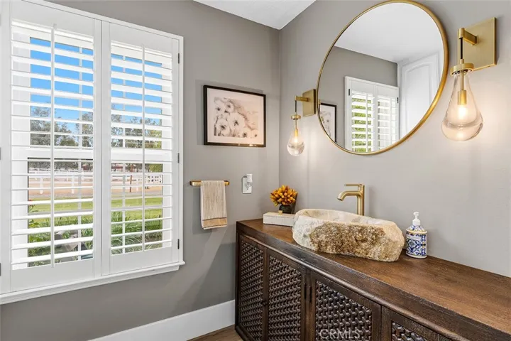 POWDER ROOM
