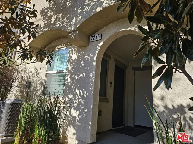 7256 N Cherry Lane, Van Nuys, California 91405