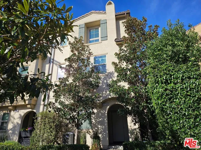 7256 N Cherry Lane, Van Nuys, California 91405