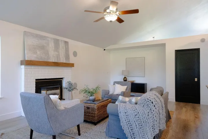 501 Bobbys Lane, Hollister, California 95023