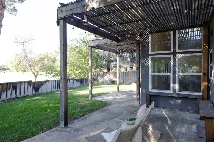 501 Bobbys Lane, Hollister, California 95023