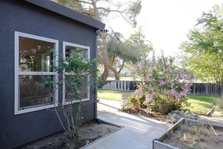 501 Bobbys Lane, Hollister, California 95023