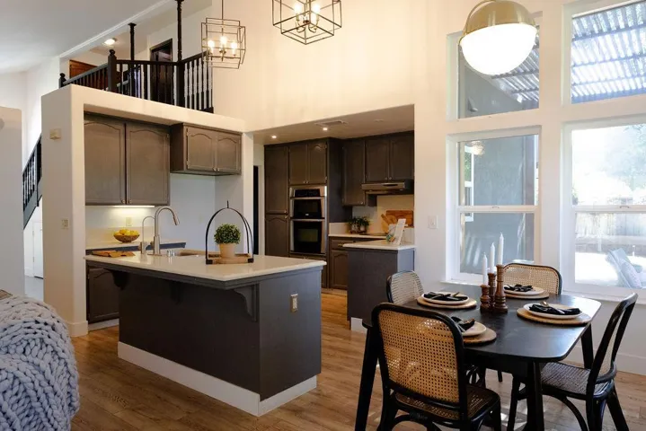 501 Bobbys Lane, Hollister, California 95023