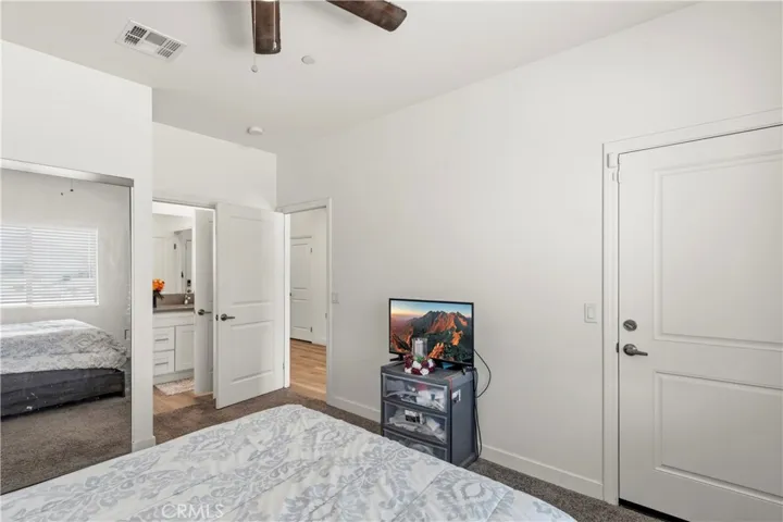 4th bedroom with separate outside entrance