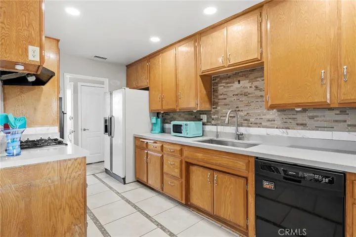 621 Palmer Street, Hemet, California 92543